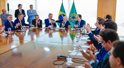 Capa da noticia Com crédito do BNDES ampliado para R$ 1,2 bi, ordem de serviço para duplicar Eixão das Águas é assinada em Brasília