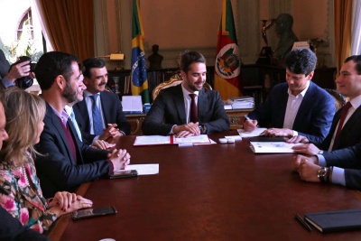 Capa da noticia BNDES e governo do RS assinam acordo para desestatização de empresas de energia