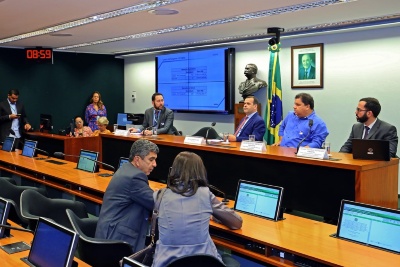 Capa da noticia BNDES apresenta propostas para melhoria da mobilidade urbana no País