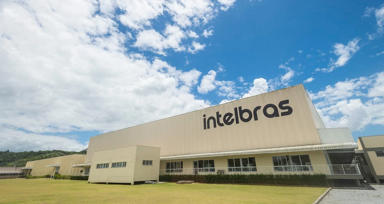 intelbras-fabrica-min_divulgacaointelbras