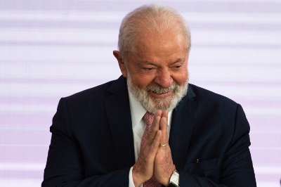 Capa da noticia Fundo operado pelo BNDES ajuda a levar banda larga a todas as escolas públicas do país