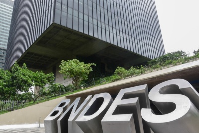 Capa da noticia Mercadante: “TCU tem sido decisivo para a reconstrução do BNDES”
