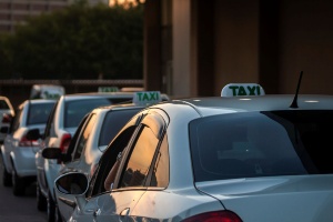 Capa da noticia Move Brasil: Com R$ 30 bi, BNDES inicia operação de linha de crédito para renovar frota de taxistas e motoristas de aplicativo