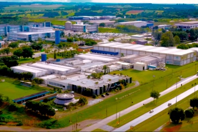 Capa da noticia BNDES aprova R$ 100 milhões para Teuto modernizar produção de medicamentos genéricos