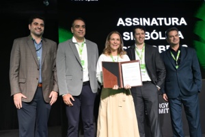 BNDES foi representado no evento por Sérgio Pompeo, chefe do Departamento de FIP, Crédito e Instrumentos Alternativos (segundo, da direita para a esquerda)
